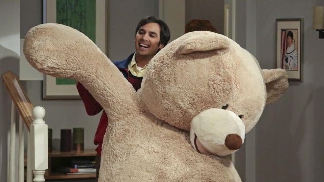 La peluche géante de Rajesh « Raj » Koothrappali (Kunal Nayyar) dans The Big bang Theory