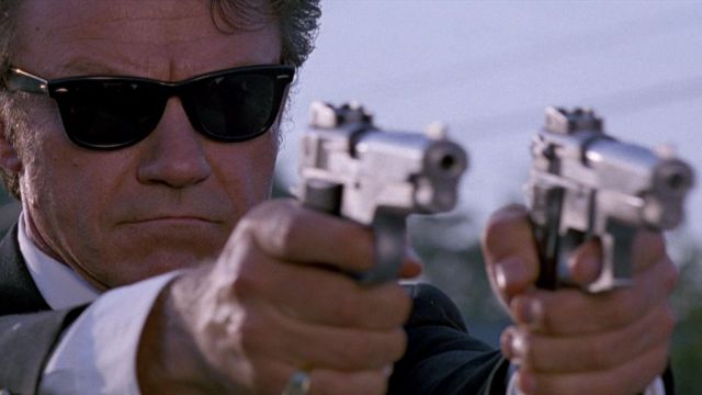 Les lunettes de soleil Ray Ban Wayfarer de M. White (Harvey Keitel) dans Reservoir Dogs de Tarantino