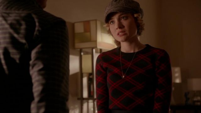 Le petit pull tartan de Grace dans Scream Queens
