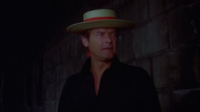 The hat venetian gondolier James Bond (Roger Moore) in Moonraker