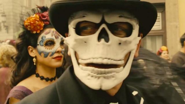 The mask mexican skull of Daniel Craig in Spectre