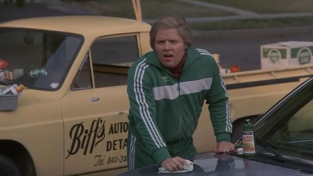 Le jogging Adidas vert de Biff Tannen (Thomas F. Wilson) dans Retour vers le futur