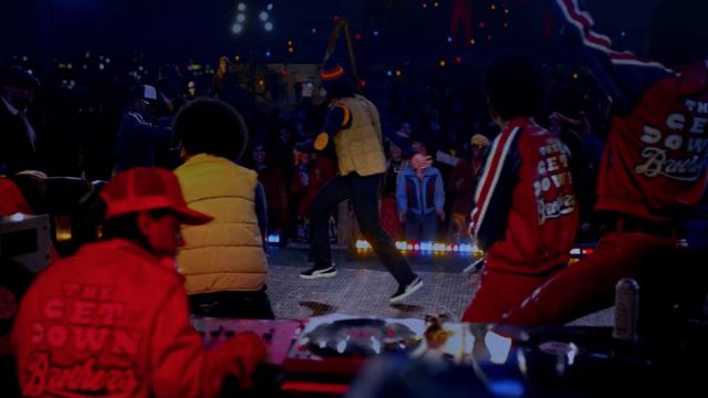 Les baskets Puma suede noires d'un breakdancer dans The Get Down S01E10