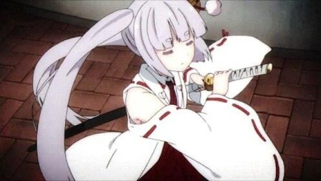 La peluca de Tsukuyo Inaba en el maquiavelismo de Busou Shoujo