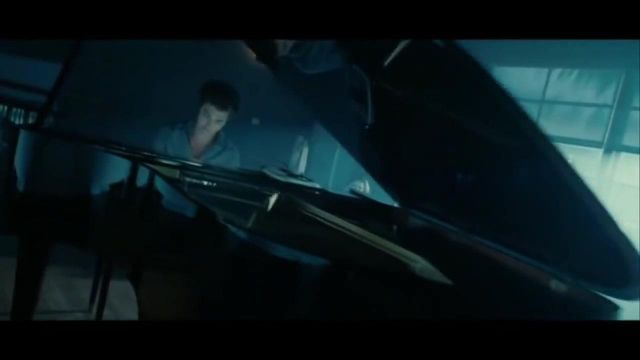 Entrada boleto Novio The grand Piano Kawai Edward Cullen (Robert Pattinson) in Twilight | Spotern