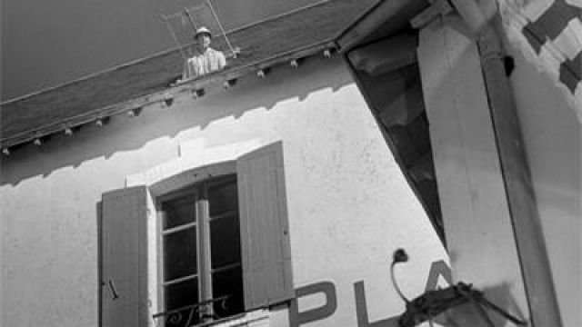 Lhôtel De La Plage à Saint Marc Sur Mer Dans Les Vacances