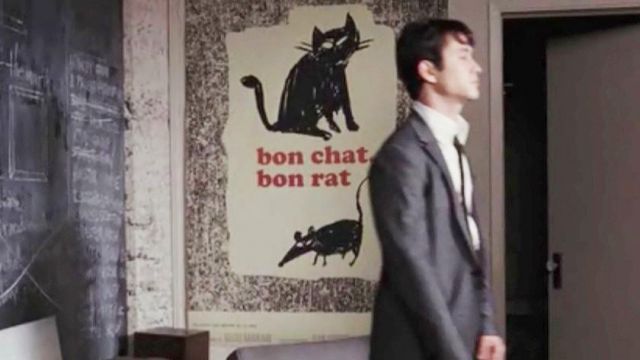 the poster for Good Cat Good Rat seen in 500 days together, with Joseph Gordon-Levitt and Zooey Deschanel