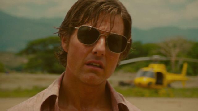 Sunglasses aviator AO Eyewear worn by Barry Seal (Tom Cruise) in Barry Seal