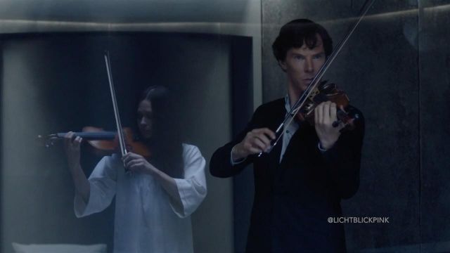 The violin of Eurus Holmes (Sian Brooke) in Sherlock S04E03 | Spotern