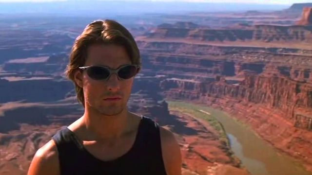 Oakley Romeo Titanium Sunglasses worn by Ethan Hunt (Tom Cruise) in  Mission: Impossible II | Spotern