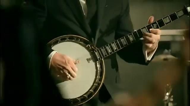 The banjo preview in the clip Picture To Burn Taylor Swift