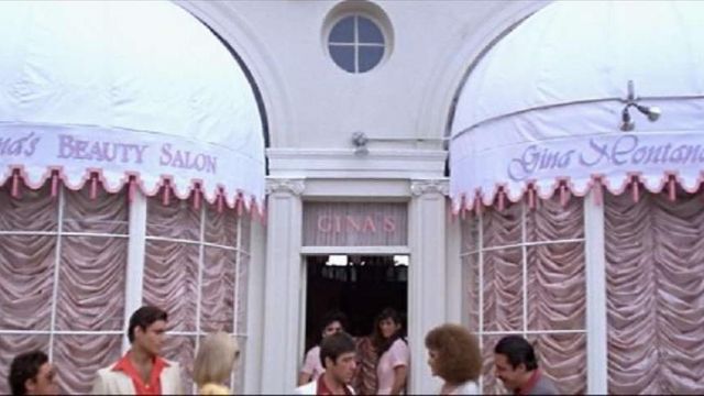 The Beauty salon Gina's Gina Montana (Mary Elizabeth Mastrantonio) in  Scarface | Spotern