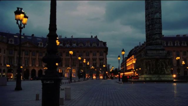 La place Vendôme dans Minuit à Paris (Owen Wilson)