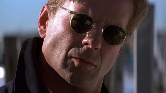 Sunglasses Oliver Peoples of the "Jackal" (Bruce Willis) in The Jackal