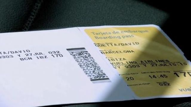 The plane ticket Vueling David Guetta in his clip Sexy Bitch