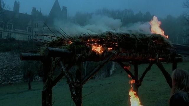 The castle of Puyguilhem at Villars in the Pact of The Wolves | Spotern