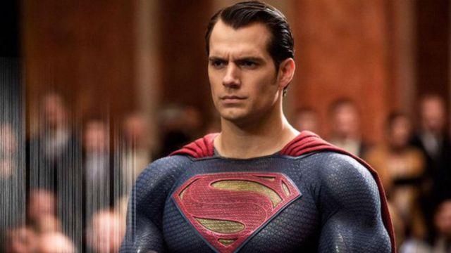 The Superman costume Clark Kent (Henry Cavill) in Batman v. Superman : Dawn  of Justice | Spotern