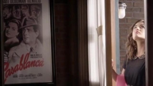 L'affiche du film Casablanca aperçue au Rosewood Theatre dans Pretty Little Liars S03E08