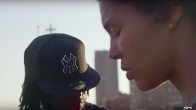 Cap, New Era New York Yankees of Youssoupha in the clip Fire Ayo