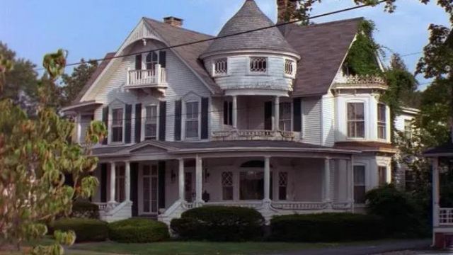 La maison des Spellman à Westbridge (Massachusetts, Etats-Unis) dans Sabrina, l'apprentie sorcière
