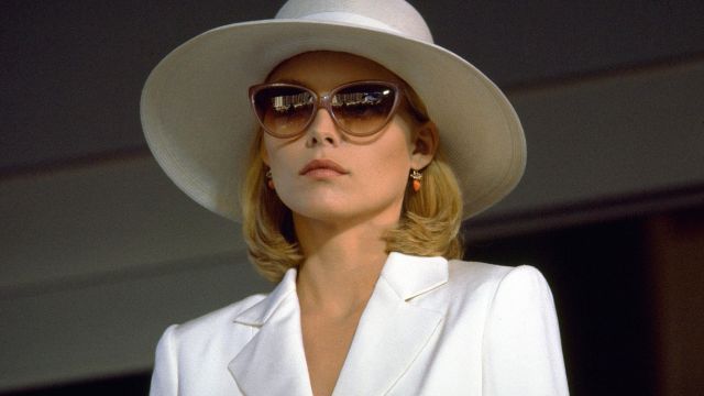 Les lunettes de soleil Cat Eye de Elvira Hancock (Michelle Pfeiffer) dans Scarface