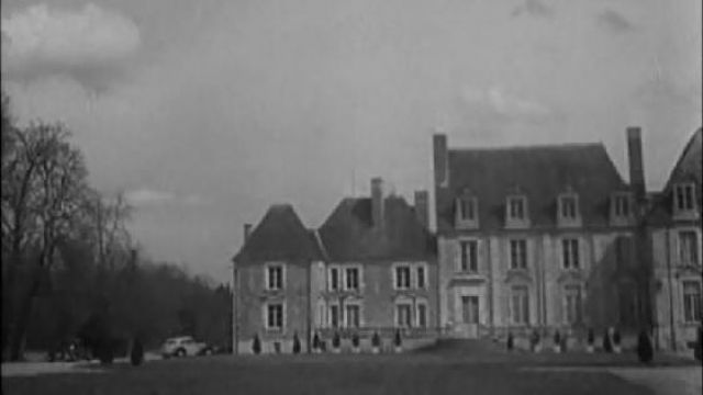 Château de la Ferté Saint-Aubin dans La règle du jeu