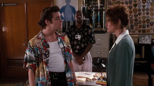 The shirt patterns of Ace Ventura (Jim Carrey) in Ace Ventura, detective for dogs and cats