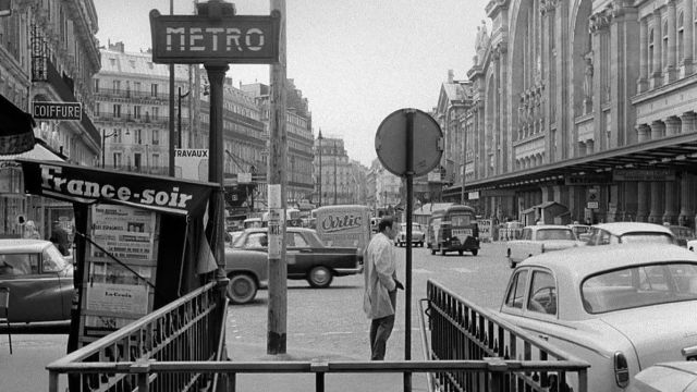 Gare du Nord rue de Dunkerque in Paris in the film Trans-Europ-Express