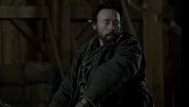 the scarf Vasily Fet (Kevin Durand) in the strain S04E01