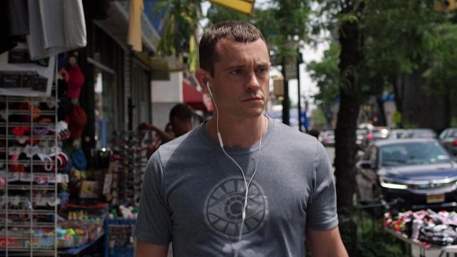 The t-shirt Meyerist of Cal Robertson (Hugh Dancy) in The Path