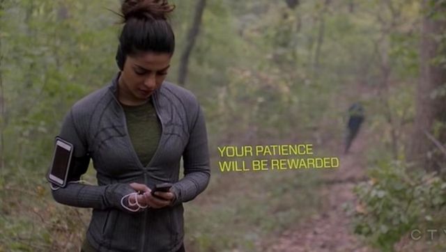 Chaqueta de Alex Parrish (Priyanka Chopra) en Quantico S02E10