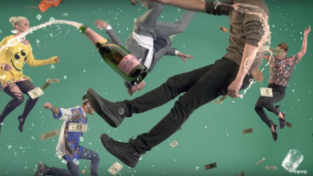 La bouteille de champagne Moët & Chandon dans le clip This How We Do de Katy Perry