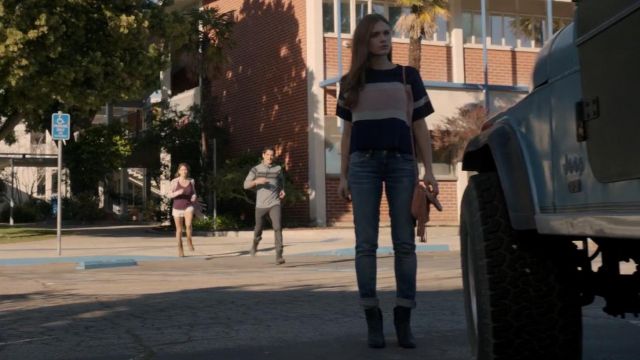 Le jean boyfriend de Lydia Martin (Holland Roden) dans Teen Wolf S06E05