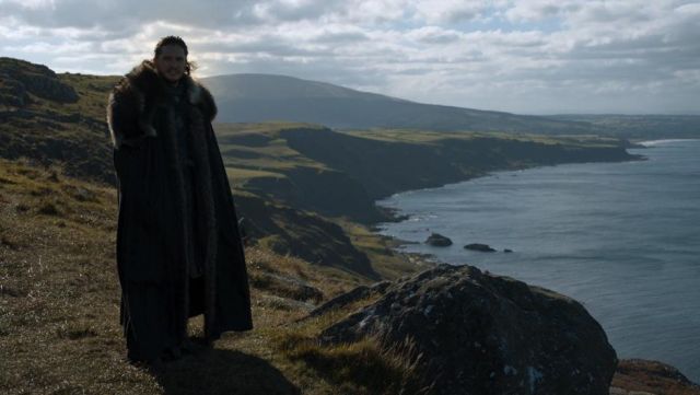 The cliffs of Fair Head in the Uk, filming locations of Peyredragon in Game of Thrones S07E03
