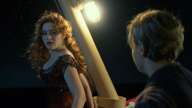 rose titanic red dress