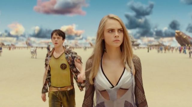 The tank top green Valérian (Dane DeHaan) in Valérian and the City of ten thousand planets