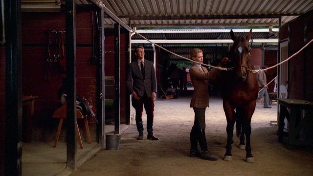 Les bottes d'équitation de Betty Draper (January Jones) dans Mad Men S02E03