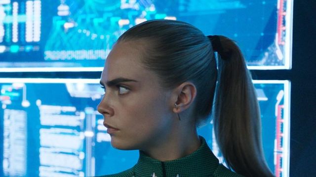 The earring Laureline (Cara Delevingne) in Valérian and the city of ten thousand planets