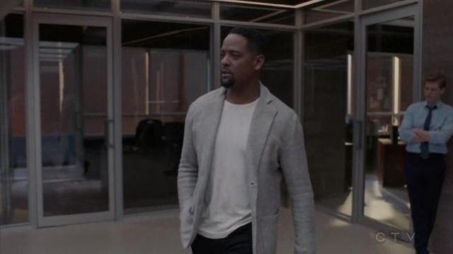 The blazer light grey Owen Hall (Blair Underwood) in Quantico S02E18