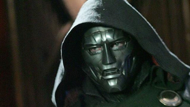 Le masque du Doc­teur Fa­ta­lis / Victor von Doom (Toby Kebbell) dans Les 4 Fan­tas­tiques