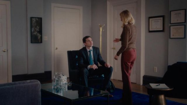 Le pantalon rouge Chloé de Jean Hol­lo­way (Naomi Watts) dans Gypsy S01E02