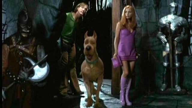 The purple boots of Daphne (Sarah Michelle Gellar) in Scooby-Doo