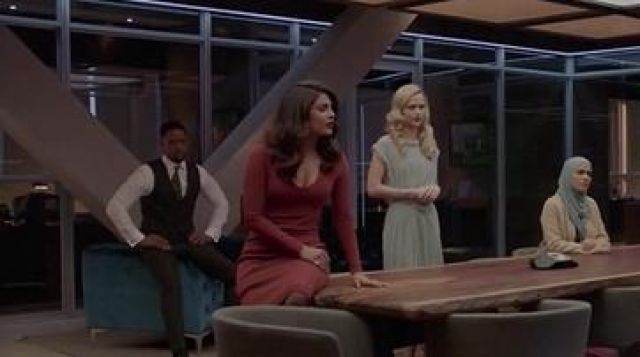 La robe de Alex Parrish (Priyanka Chopra) dans Quantico S02E19