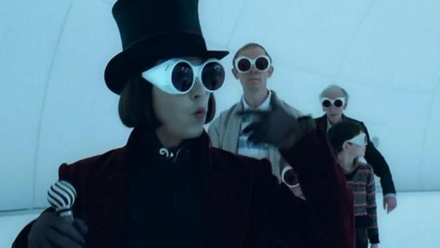The glasses white of Willy Wonka (Johnny Depp) in Charlie and the chocolate  factory
