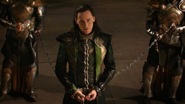 Le costume complet de Loki (Tom Hidd­les­ton) dans Thor : Le Monde des Ténèbres