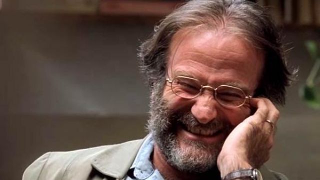 Les looks du film Will Hunting : Sean Maguire (Robin Williams) porte un gilet vert en laine avec des carreaux