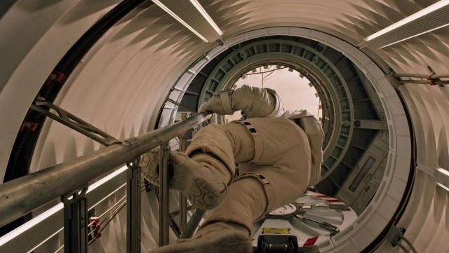 A authentic boot of the spacesuit of astronaut Mark Watney (Matt Damon) in a Single on March