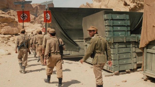 Une authentique caisse Nazi qui a servie au tournage de Indiana Jones : Les aventuriers de l'Arche Perdue
