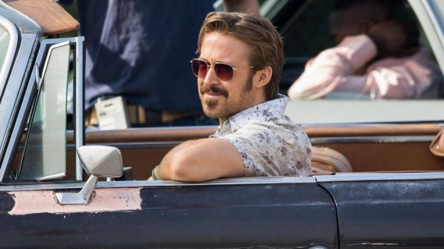 The sunglasses Ryan Gosling in The Nice Guys