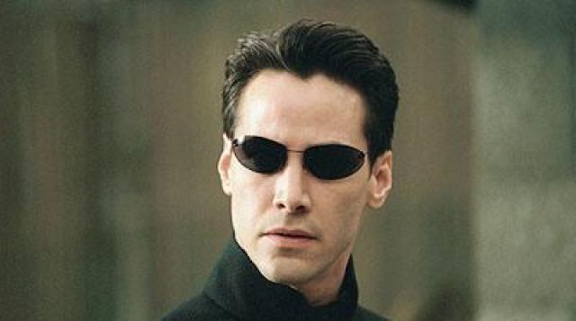 The replica sunglasses Neo (Keanu Reeves) in the Matrix